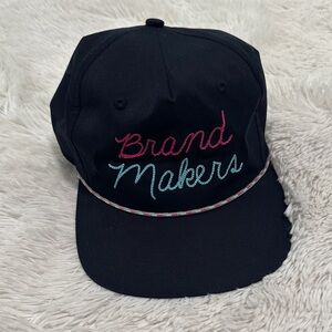👑 NWOT Brand Maker Snap Back Hat